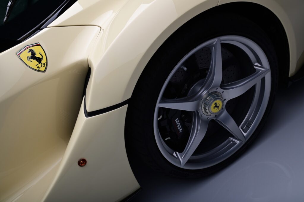 Ferrari LaFerrari wheel.