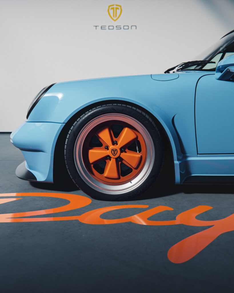 Tedson Daydream Porsche 964 wheel detail Gulf blue