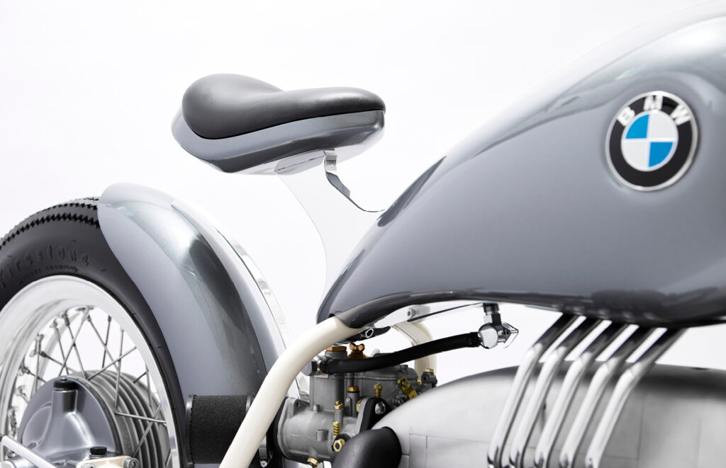 Close-up of floating solo seat and BMW tank badge on the custom R75/5