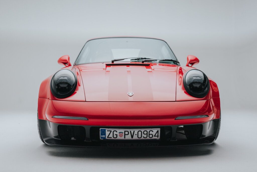 Tedson Daydream Porsche 964 front view