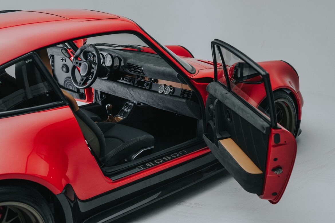 tedson-daydream-964-interior-door-open Tedson Daydream Porsche 964 interior door open